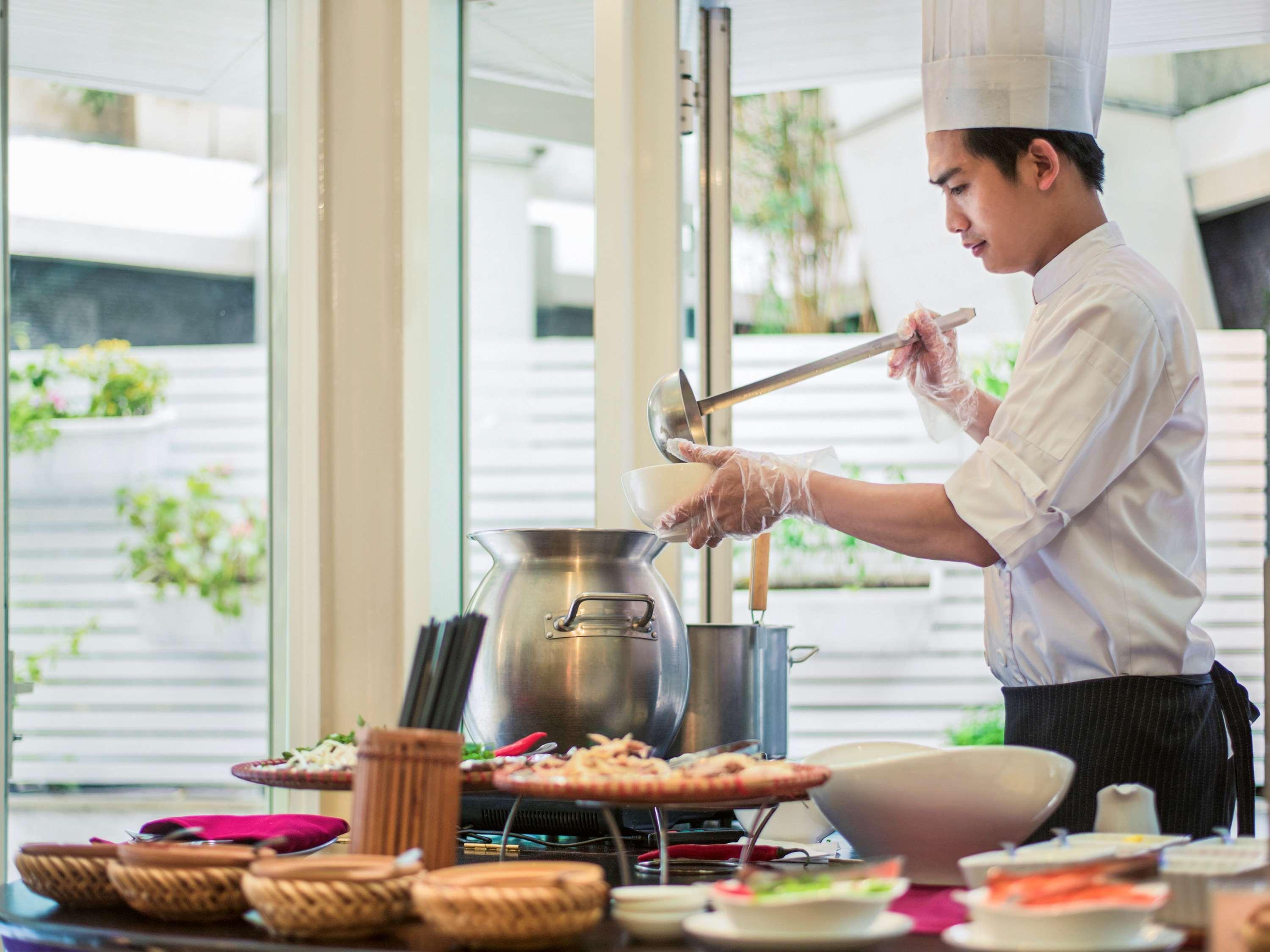 Mercure Hanoi La Gare Hotel Bagian luar foto